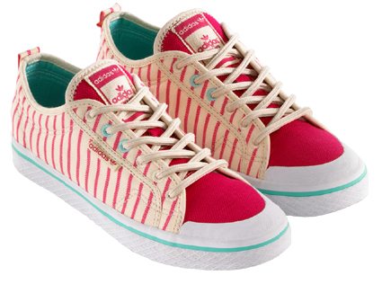Tenis retro Adidas. Modelo Honey Low Grün Synthetic a rayas en blanco y rojo