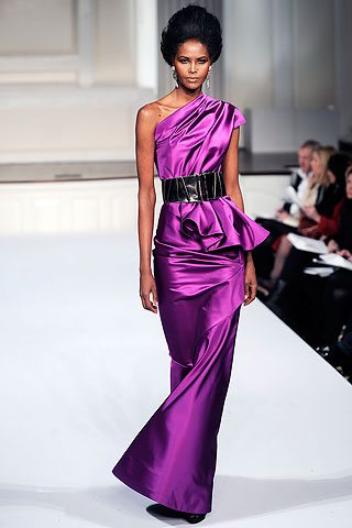 Vestido drapeado de Oscar de la Renta otoño invierno 2009