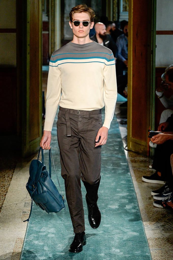 Combinar los colores negro y café - Pasarela Boglioli
