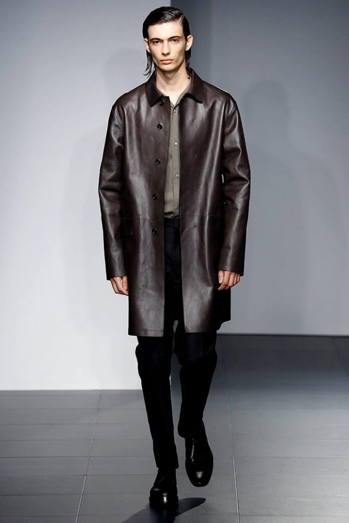 Combinar los colores negro y café - Pasarela Jil Sander