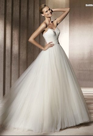 Vestidos-de-novia-para-boda-en-la-noche-en-blog-Abril-Moda