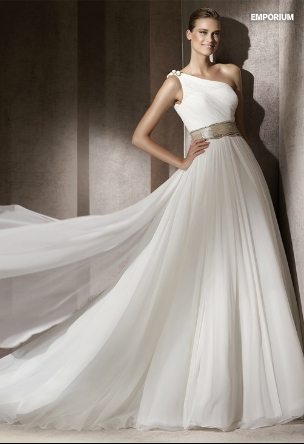Consejos-sobre-vestidos-de-novia-para-boda-en-la-tarde-en-el-blog-Abril-Moda