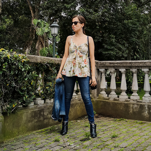 Se puede vestir jeans para asistir a una boda? Se puede vestir jeans para asistir a una boda?